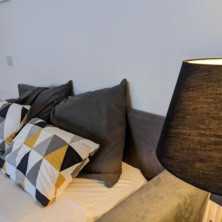 Paris Expo Suite: 4-Star Hotel with Apartment & Parking near Porte de Versailles Issy-les-Moulineaux Exterior photo